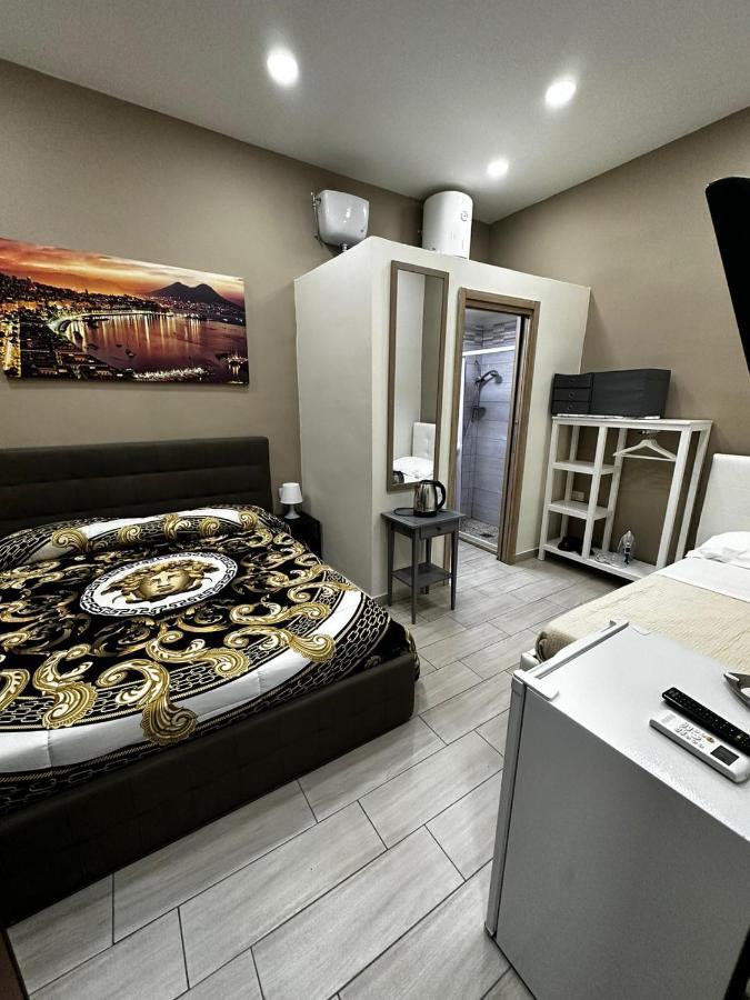 B&B Spaccanapoli A Due Passi Da Via Tribunali Bagian luar foto