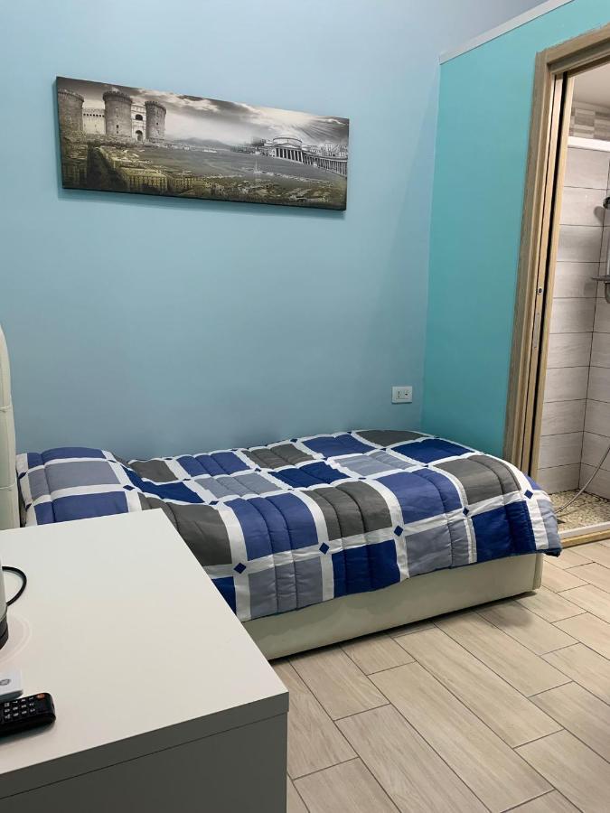 B&B Spaccanapoli A Due Passi Da Via Tribunali Bagian luar foto