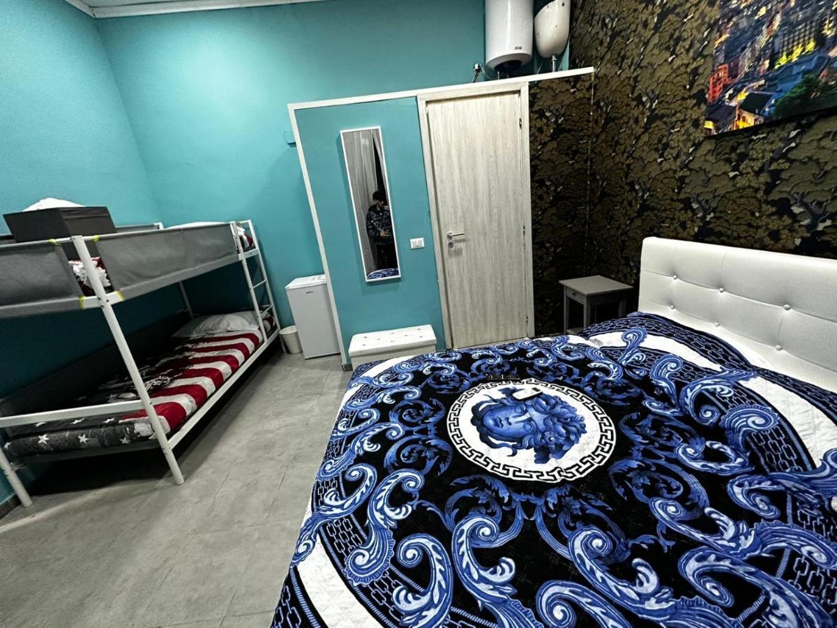 B&B Spaccanapoli A Due Passi Da Via Tribunali Bagian luar foto