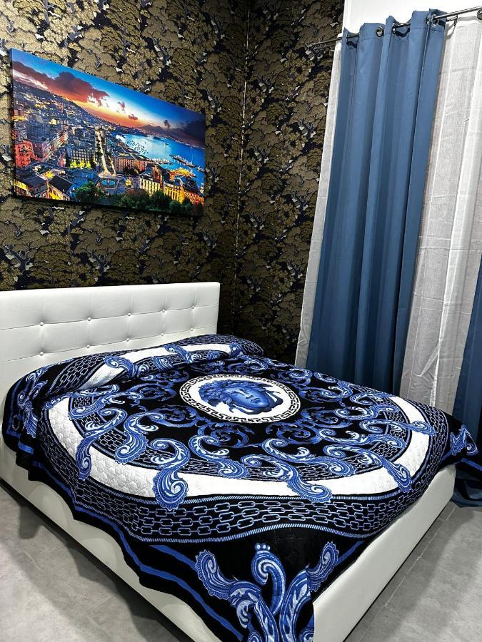 B&B Spaccanapoli A Due Passi Da Via Tribunali Bagian luar foto