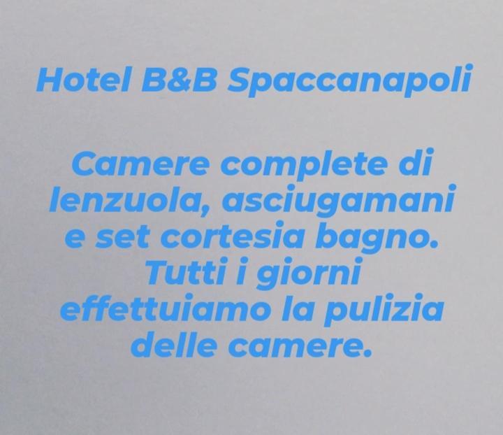 B&B Spaccanapoli A Due Passi Da Via Tribunali Bagian luar foto